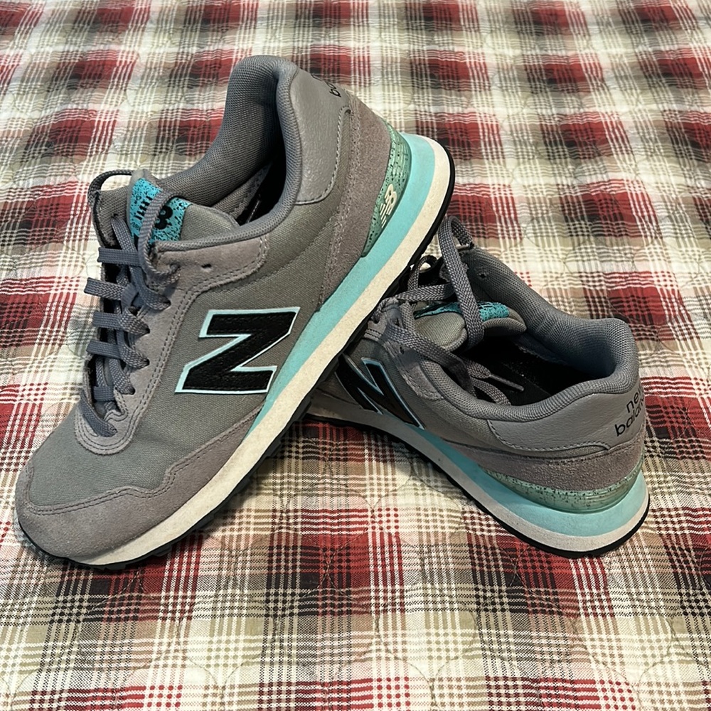 Women’s New Balance 515’s size 10